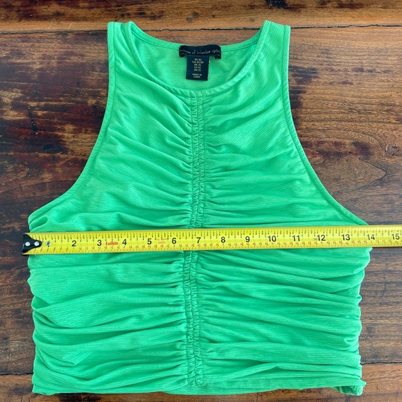 House of Harlow 1960 Vibrant Green Skirt Set - Picture 5 of 8